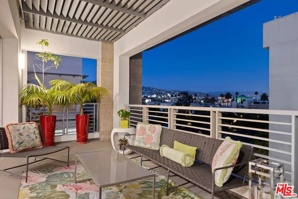 450 N Palm Drive 507, Beverly Hills, California 90210 home-pic-65